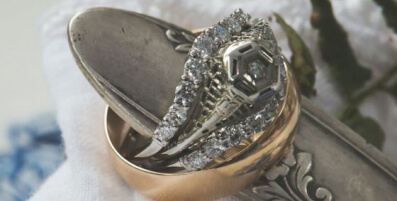 Silberner Antikschmuck